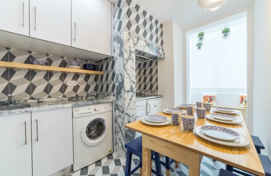 Lisbon Heart 1-Cozy Flat-Family Friendly-1